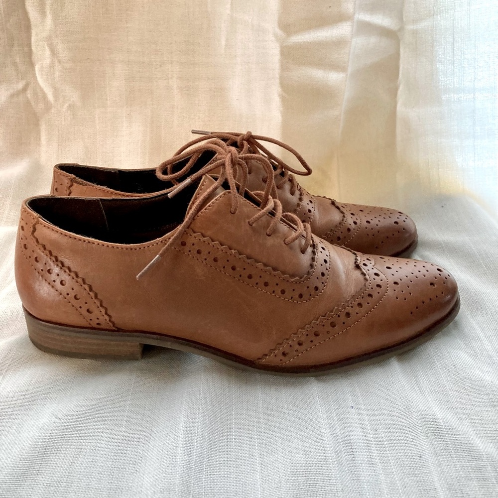 DNA Footwear Women’s Wingtip Oxford